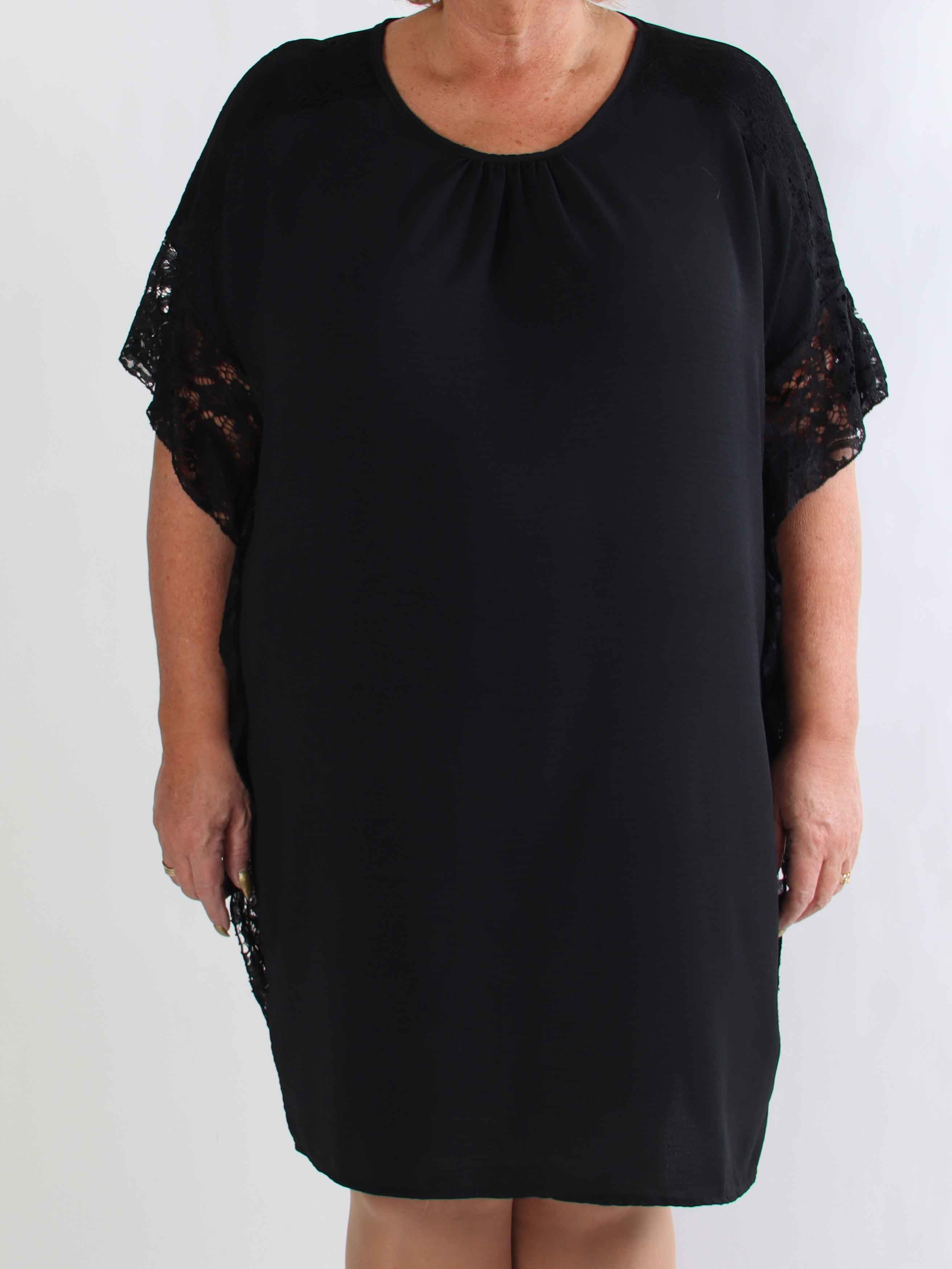 Frazzine - Plus size kjole i løs pasform med blondekant